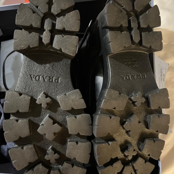 Prada women’s black Monolith leather moto combat boots 7.5 with pouch EUC - Picture 10 of 16